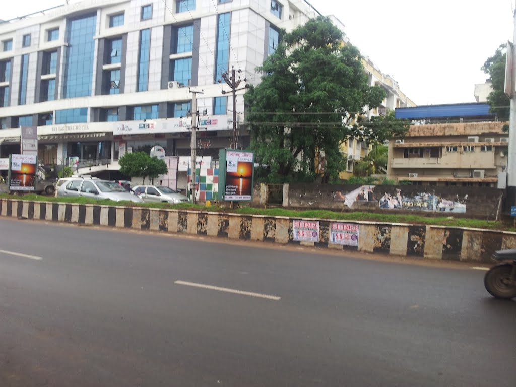 Oak Tree Hotel, Banugudi Jn, Kakinada