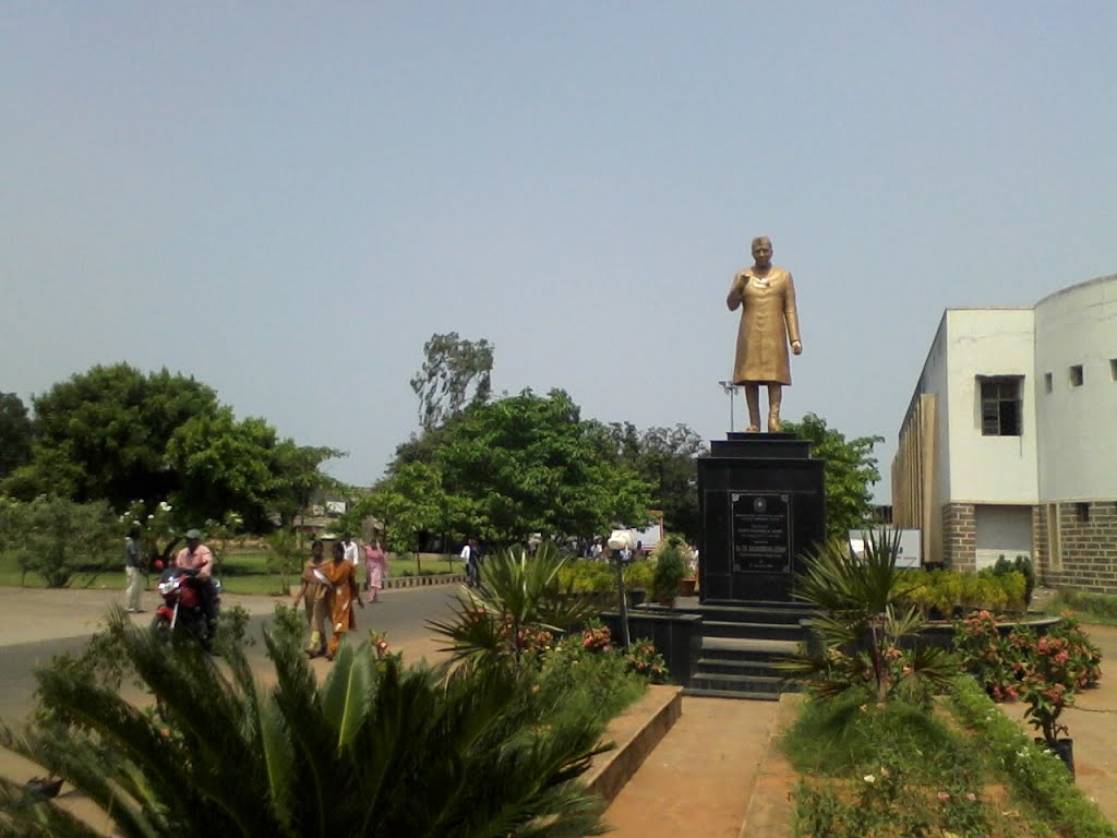 JNTU Statue in Kakinada-(G.John Babu)