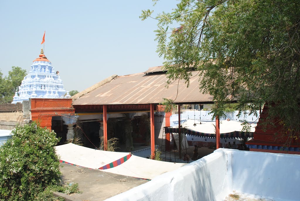 Bada Ram Mutt (Mandir)