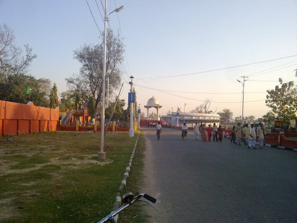 Road to chaurangi-Raj Darbhanga