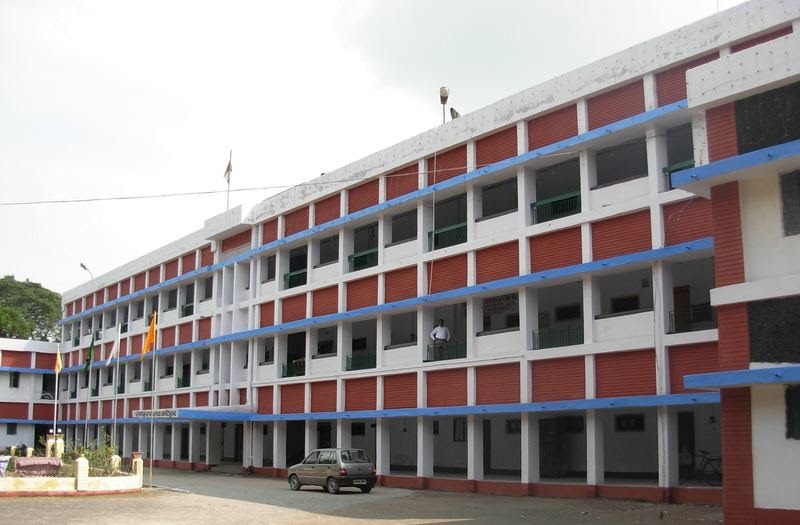 D M OFFICE