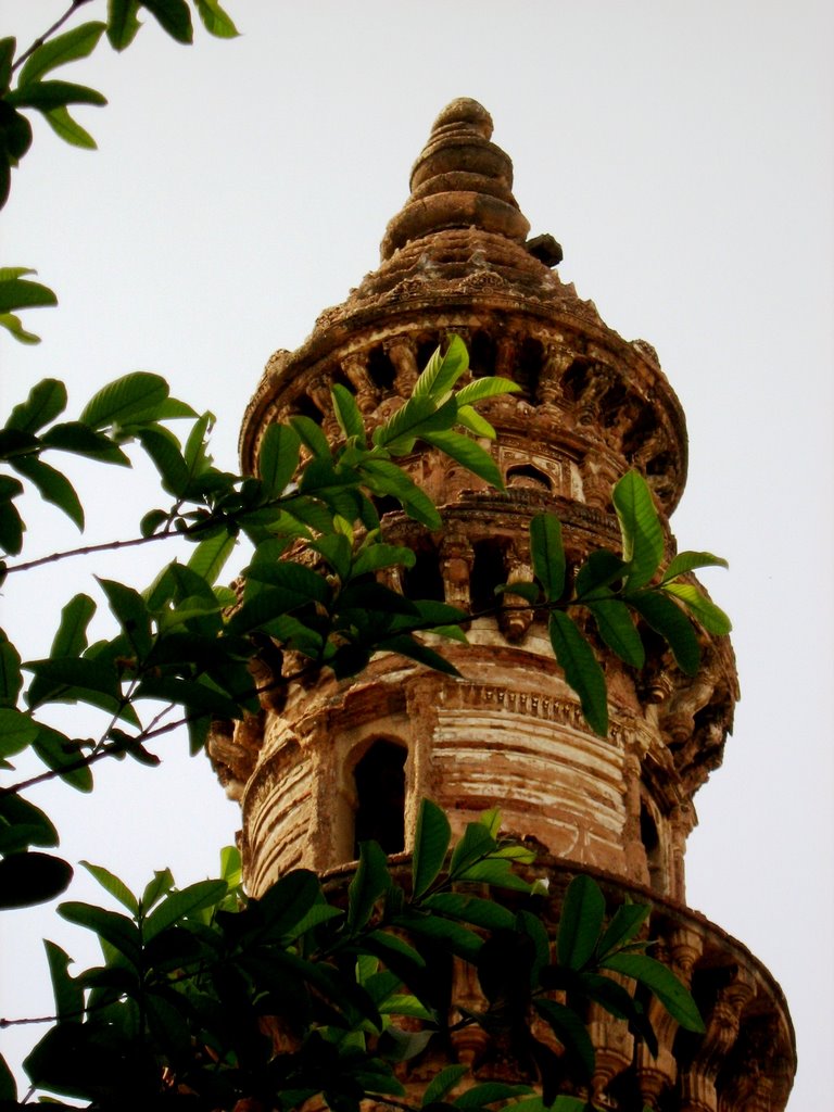 The Hanging Minar, Ahmedabad (Built in 1452 AD by Sidi Bashir)