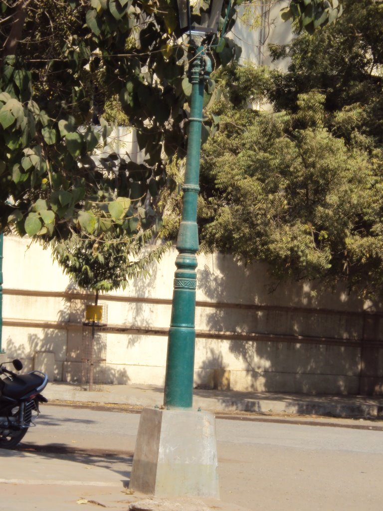 ANCIANT LIGHT PALL IN GONDAL
