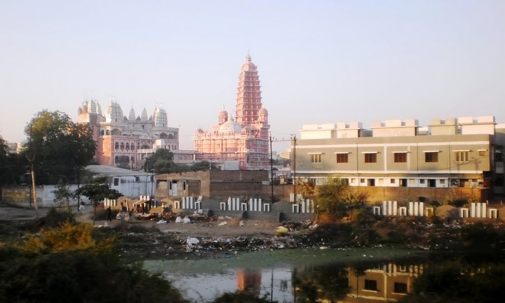 P1113513 MAI MANDIR NADIAD  07.48.09