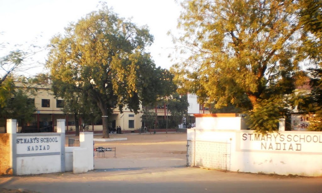 P1113519 ST MARYS SCHOOL NADIAD નડીયાદ நடியாத் 07.48.35