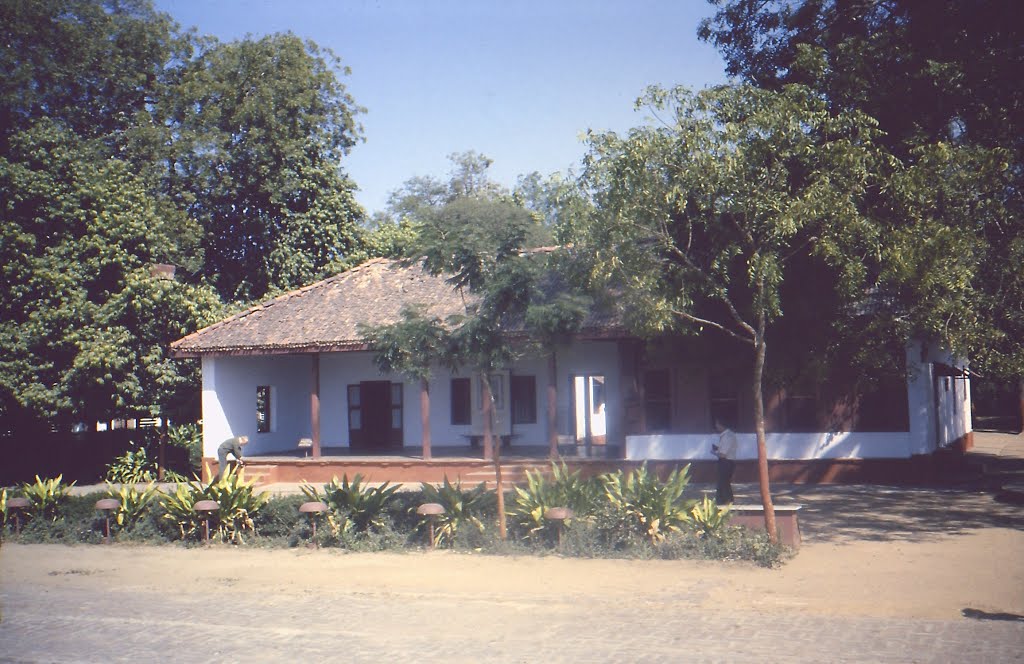 1987 Guest house près de Anand