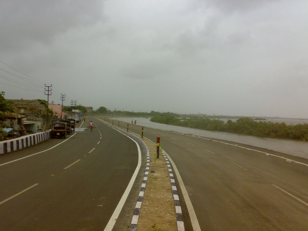 the new by-pass of porbandar.. near Jubelis Bridge