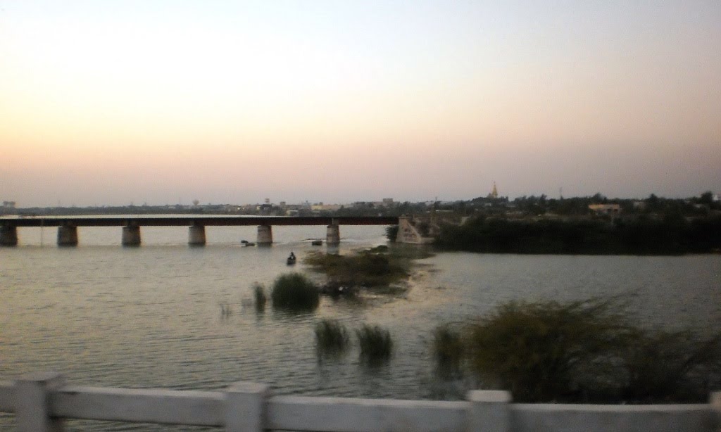 P1021166 Karli Bridge -water drained from Mokar Sagar18.20.19