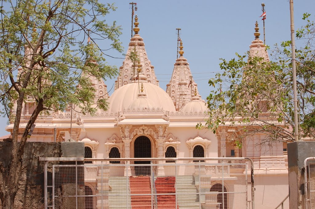 DPAK MALHOTRA, SWAMINARAYAN MANDIR, Opp. SURENDERNAGAR RAILWAY JN. गुजरात  भारत Gujarat Bharat ગુજરાત  ભારત  દેશનું