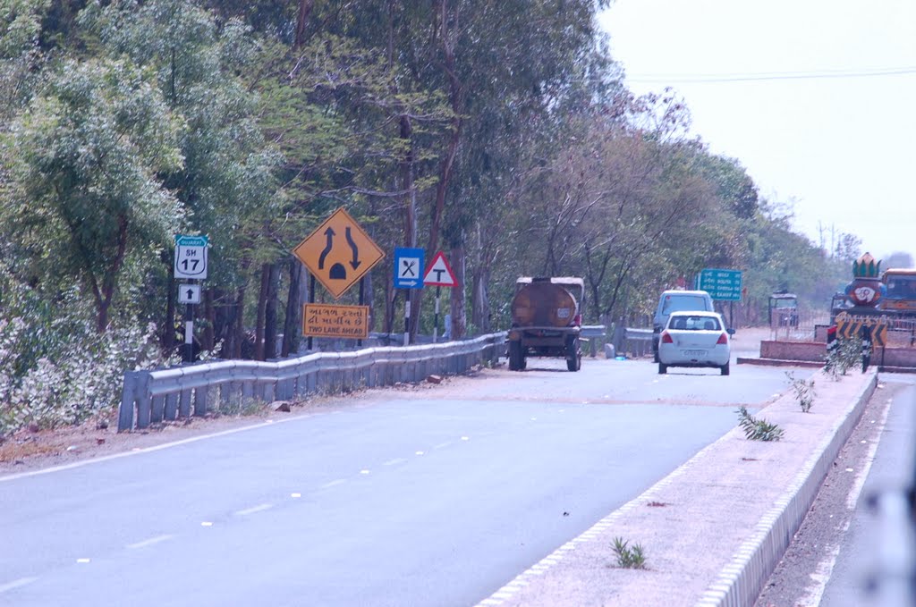 DPAK MALHOTRA, Surendernagar, State Highway17(SH-17), Surendernagar-Chotila-Rajkot, गुजरात भारत Gujarat Bharat ગુજરાત ભારત દેશનું