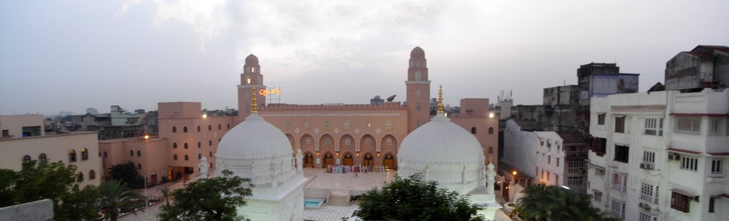 al Masjid al Moazzam, Surat