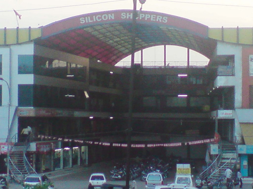 silicon shoppers udhana road