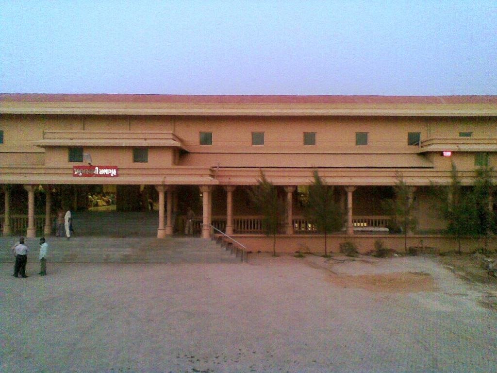 Pramukh Sabhagruh, BAPS, Surendranagar