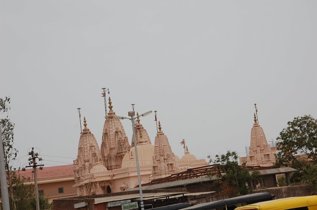 DPAK MALHOTRA, Mandir, opp Surendernagar Junction Railway Stn, गुजरात भारत Gujarat Bharat ગુજરાત ભારત દેશનું