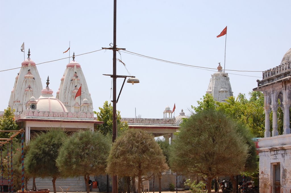 DPAK MALHOTRA, Fatsar Mandir, Fatsar, Surendernagar, गुजरात भारत Gujarat Bharat ગુજરાત ભારત દેશનું