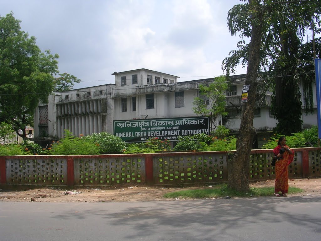 Mada Building-Chandan Studio,Dhanbad 9431162737 www.cs.dhanbadonline.com