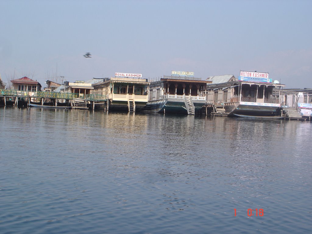 House Boats at Dal Lake, Place to stay over water