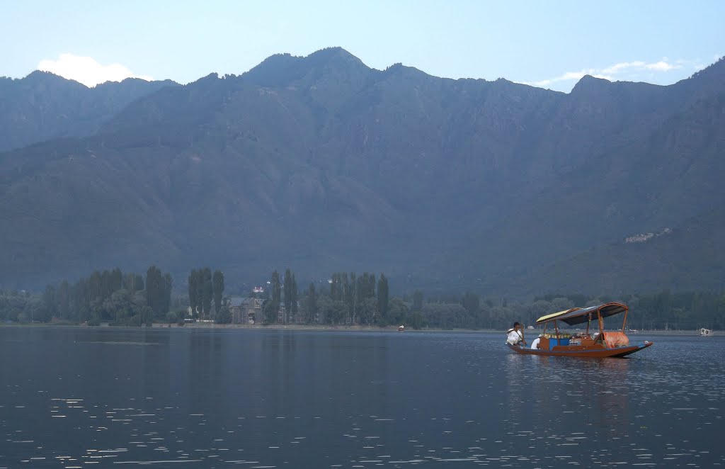Dal Lake , Srinagar
