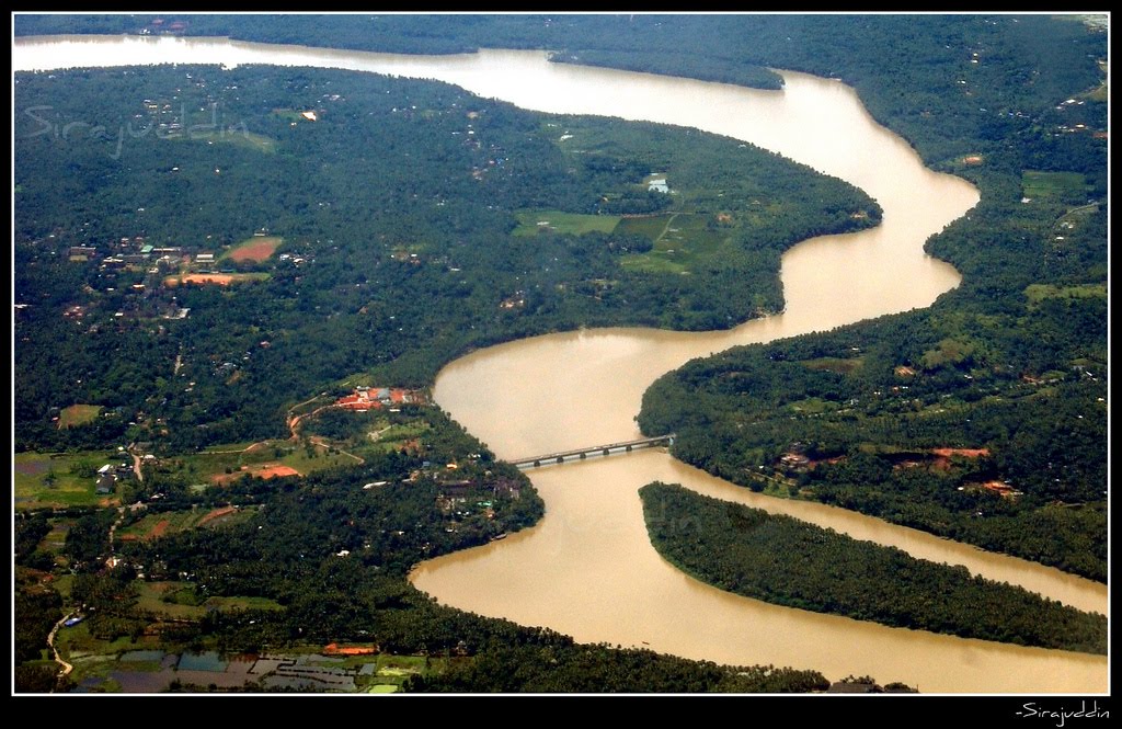 A bridge through the gods own country..!! Chaliyar Puzha, Calicut