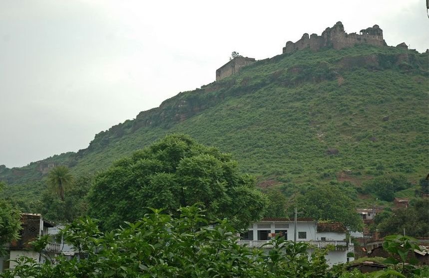 RAISEN FORT
