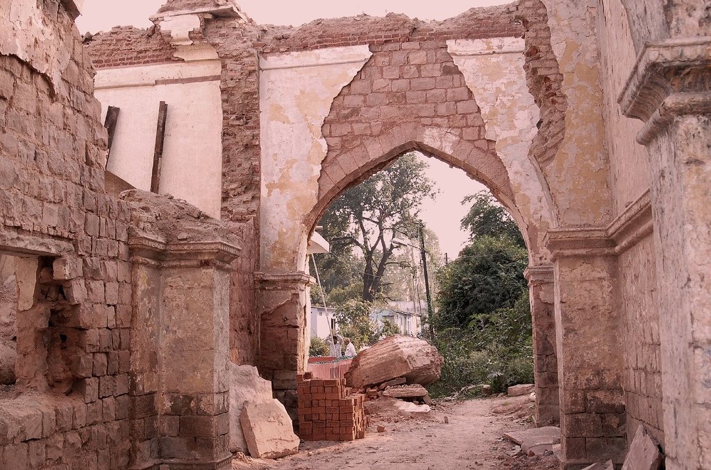 Benazeer gate