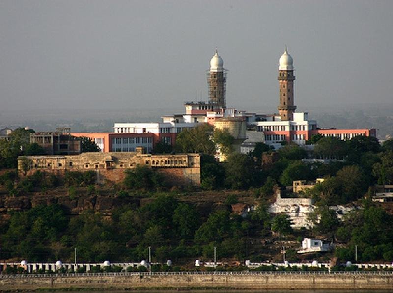 gmc,tajul masjid