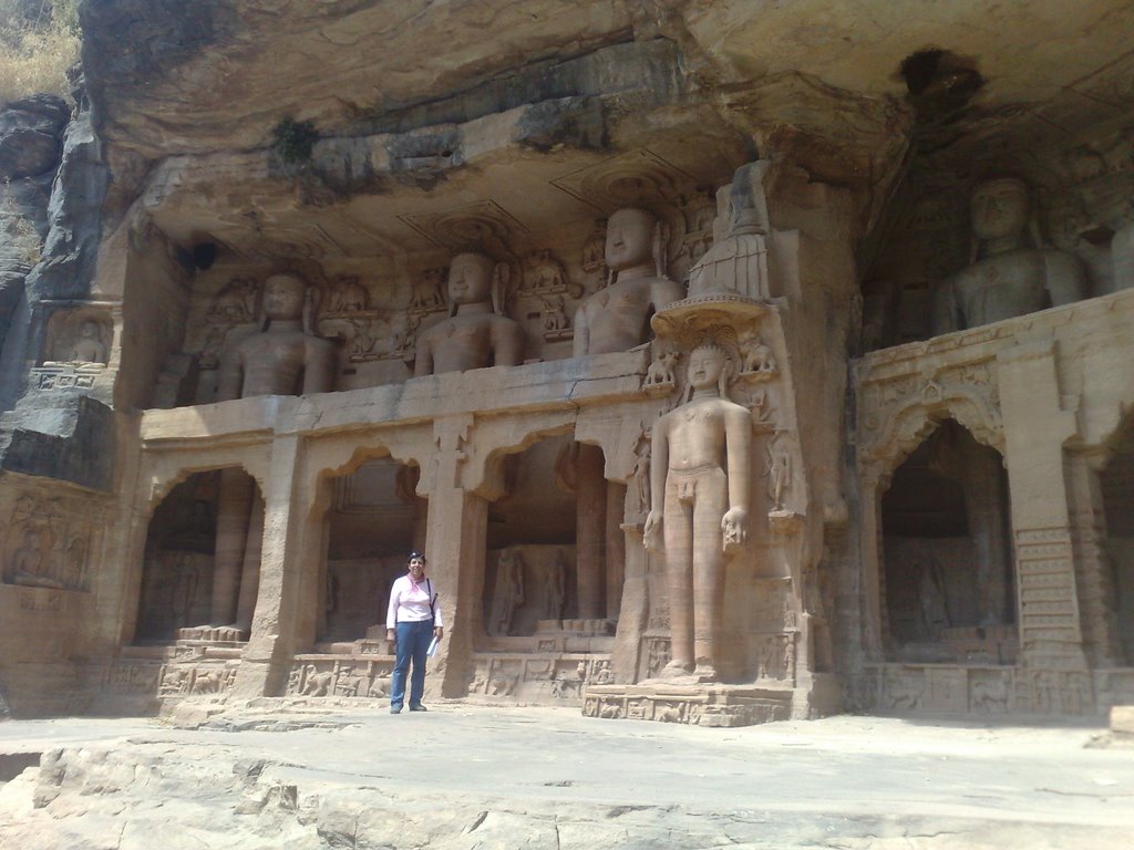Jain statues