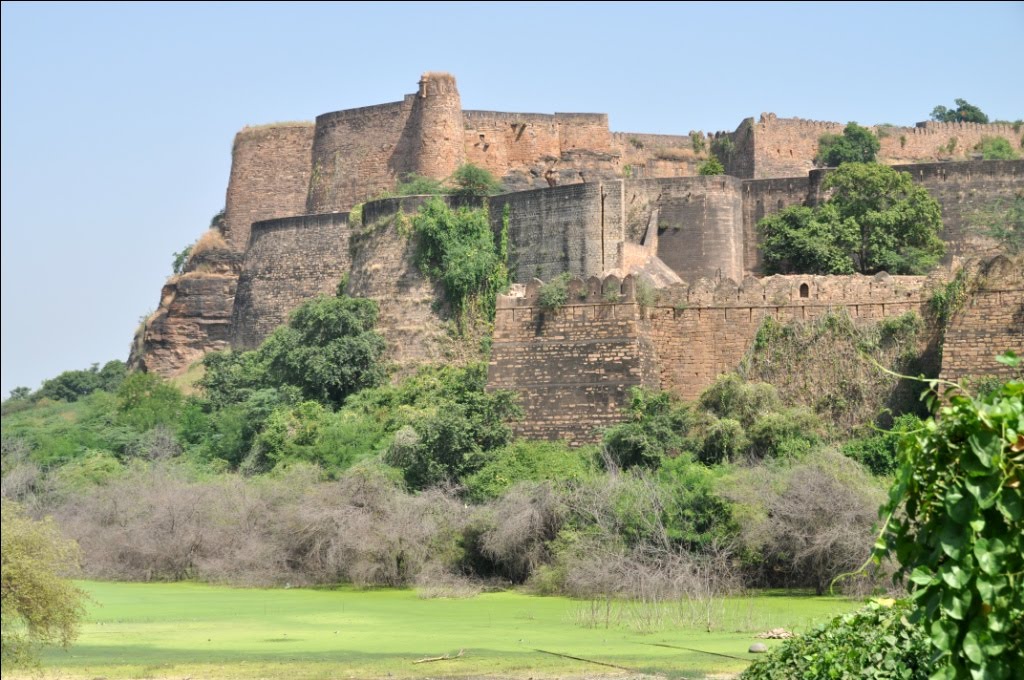 India, Gwalior. Fort