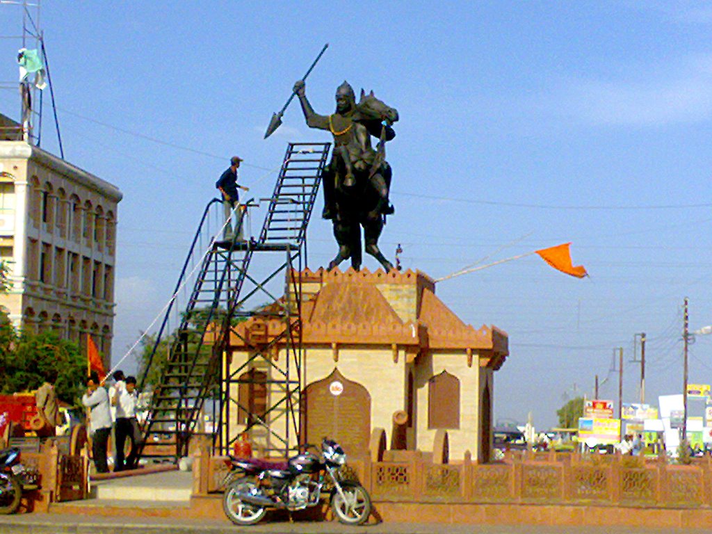 Maharaja Chatrasal Statue, Near Bombay Hospital, Indore