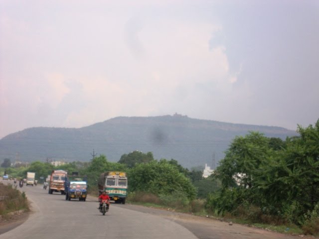 DSC08105  a turning point of a cross road, a mandir upon the hill  13.14.50