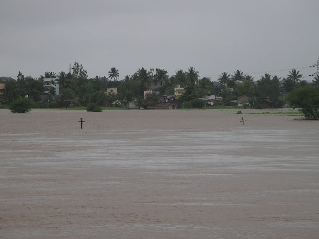 Flood 2005  Panchaganga river , Kolhapur.