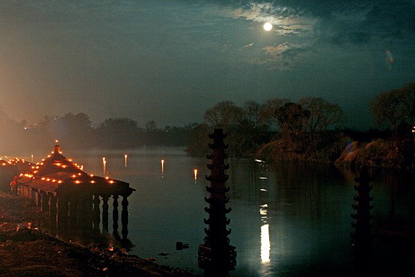 Full moon near Panchganga ghat