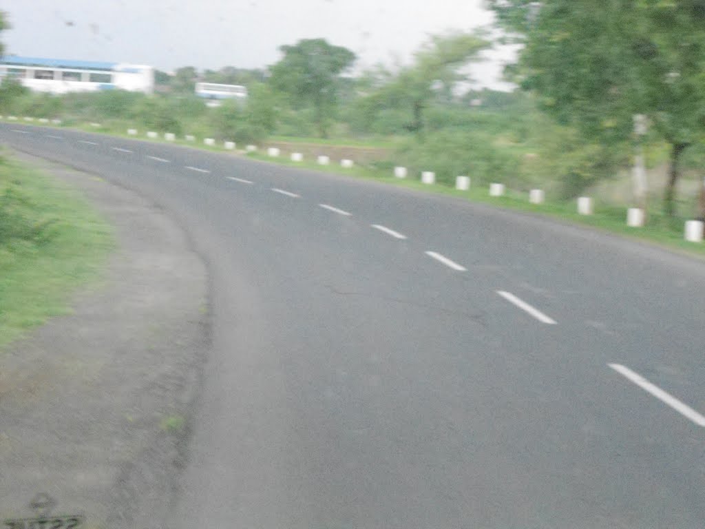 road to shegaon from akola