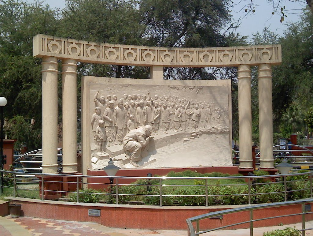 Sculpture Depicting Mahad Satyagraha