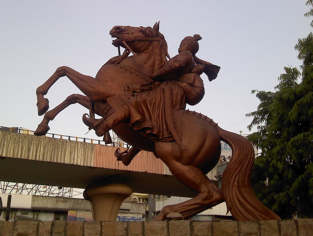 Equestrienne statue of Rani Laxmibai