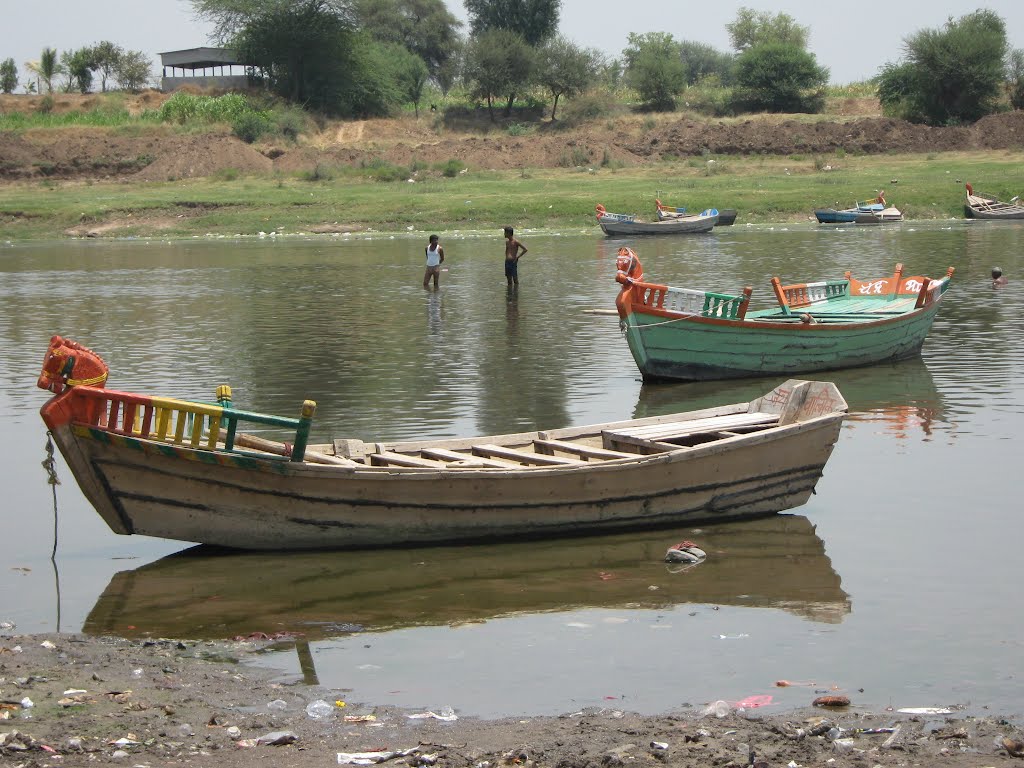 Chandrabhaga river and boats