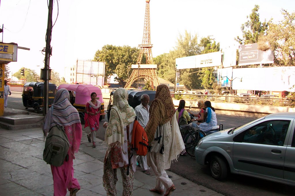 Eiffel Tower in Satara City-India - 2009 (Downtown)