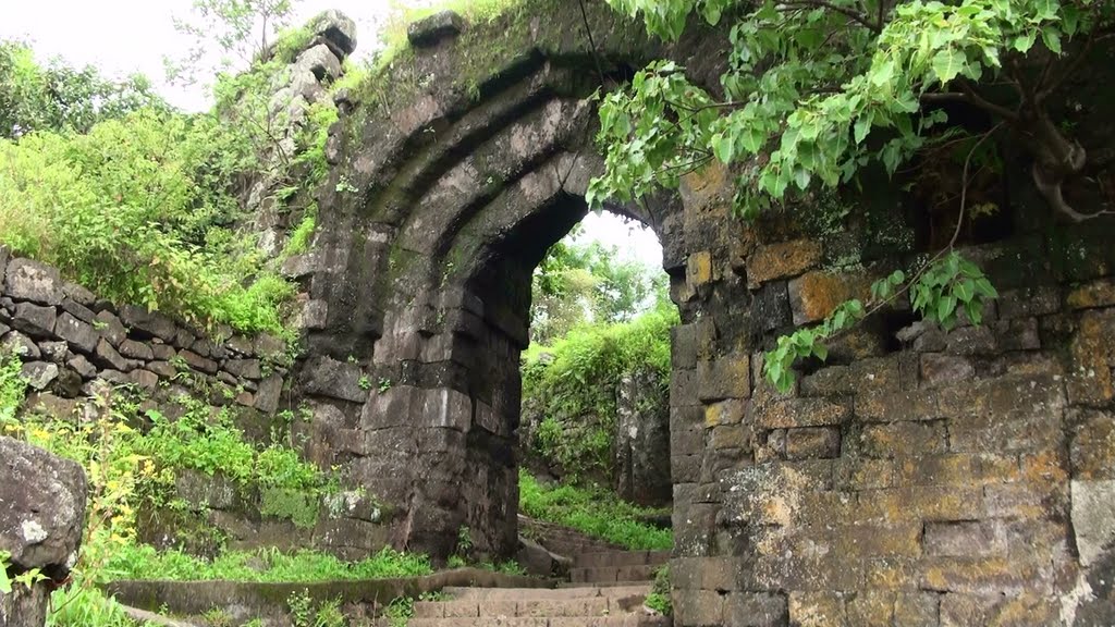 Second Entrance - Ajinkyatara Fort, Satara.....https://www.youtube.com/watch?v=ApW7b9ps474