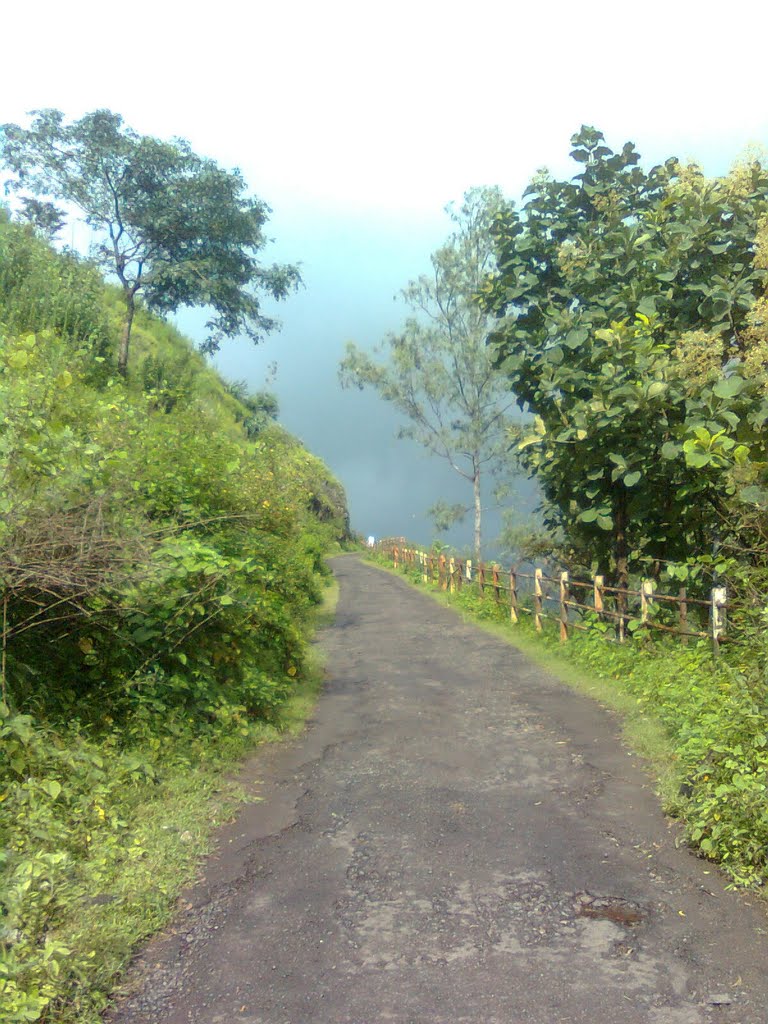 Road for fort Ajinkyatara