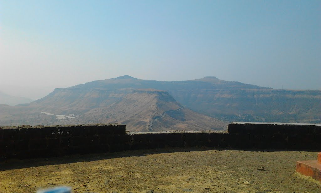 Kas Pathar View on Ajinkyatara Fort by Ruturaj