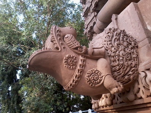 Yalli @ Birla Mandir, Shahad