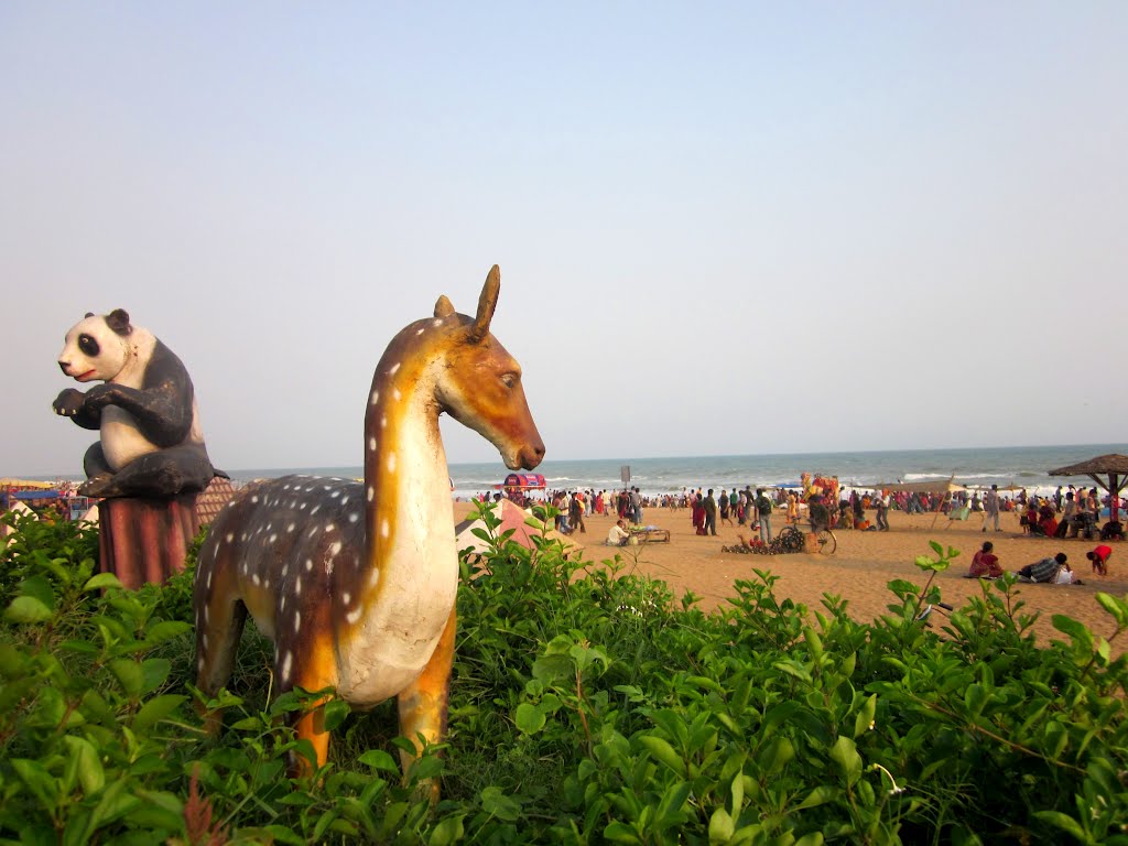 animal statues at Puri beach