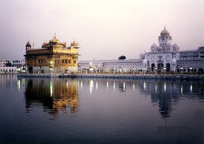 Amritsar 黄金寺院  http://search-ethnic.com/amritsar