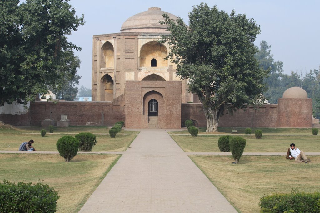 Shamsher Khans Tomb IN Batala