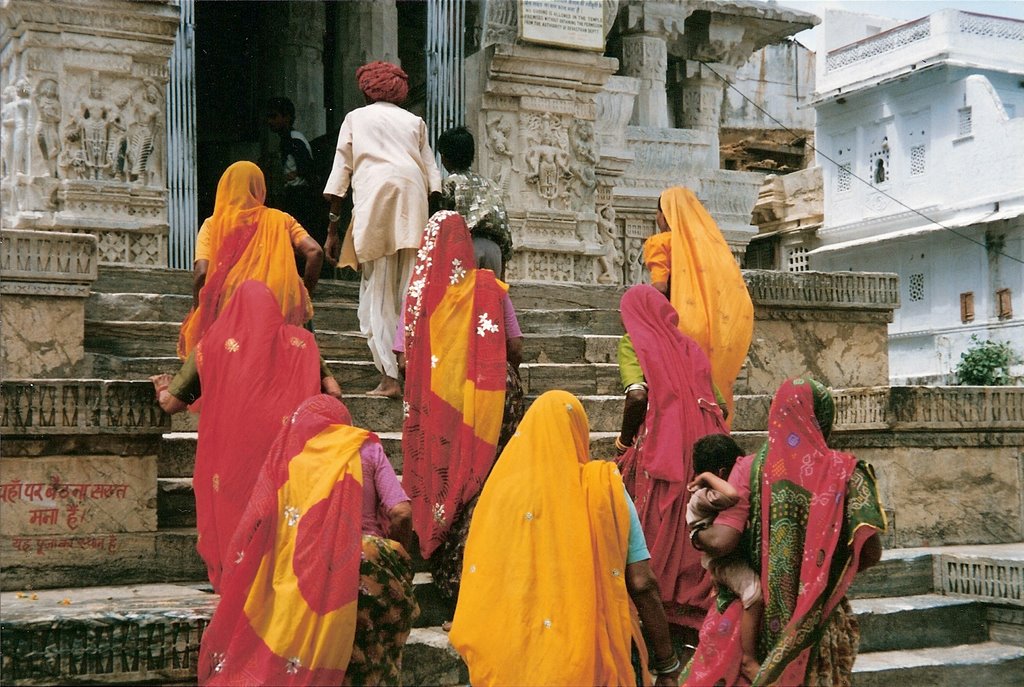 Subiendo al templo Jagdish - Udaipur