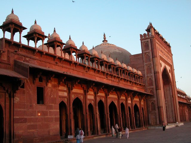Fatepur Siri Mosk entrance at dawn