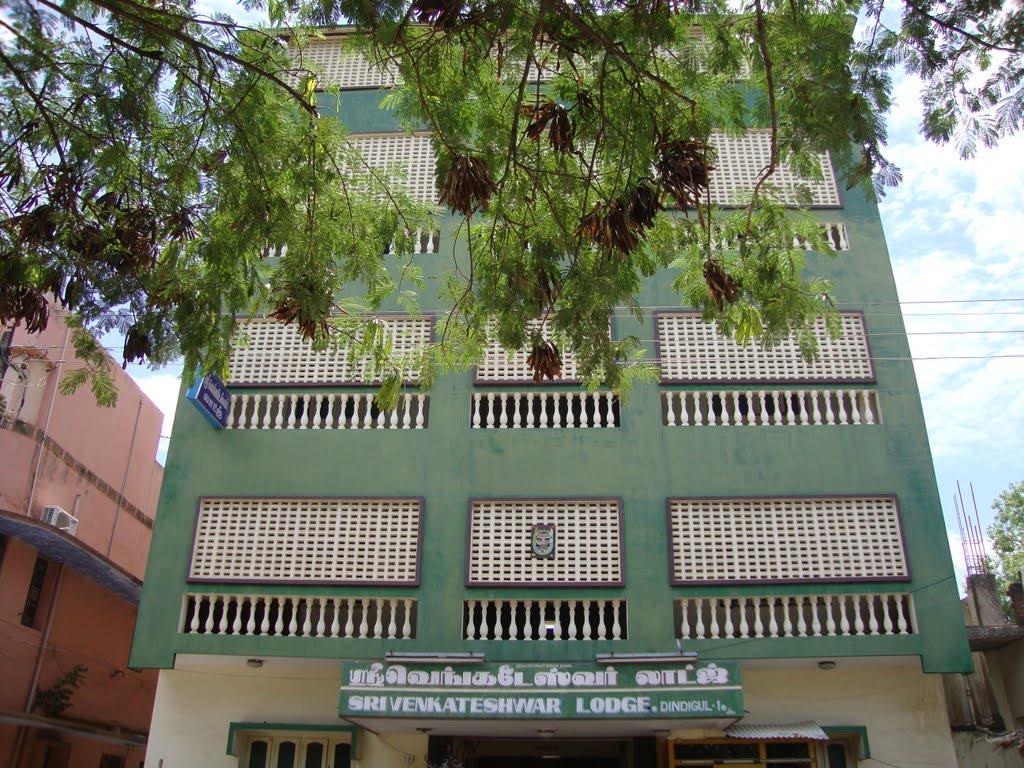 DSC03991 ஸ்ரீ வெங்கடேஸ்வர் லாட்ஜ் Shri Venkateshwar Lodge