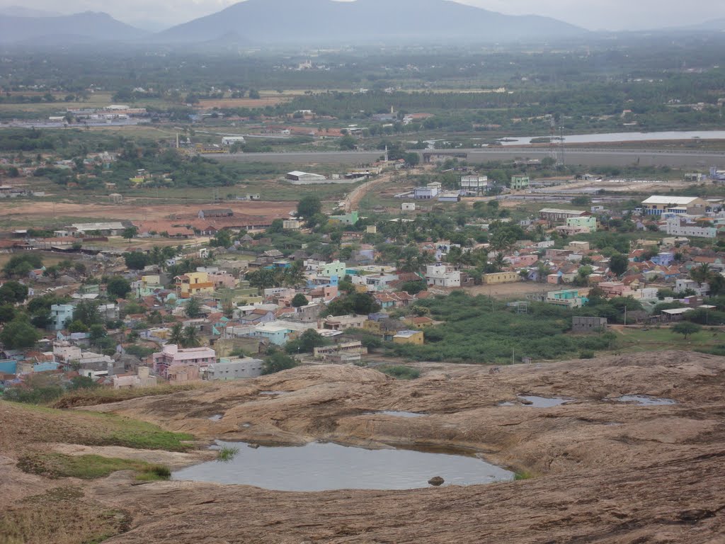 DSC04252 திண்டுக்கல்-பத்மகிரிகோட்டையிலிருந்து  from Malaikottai (Rock-Fort) view from Dhindukkal PadmagiriKottai 28