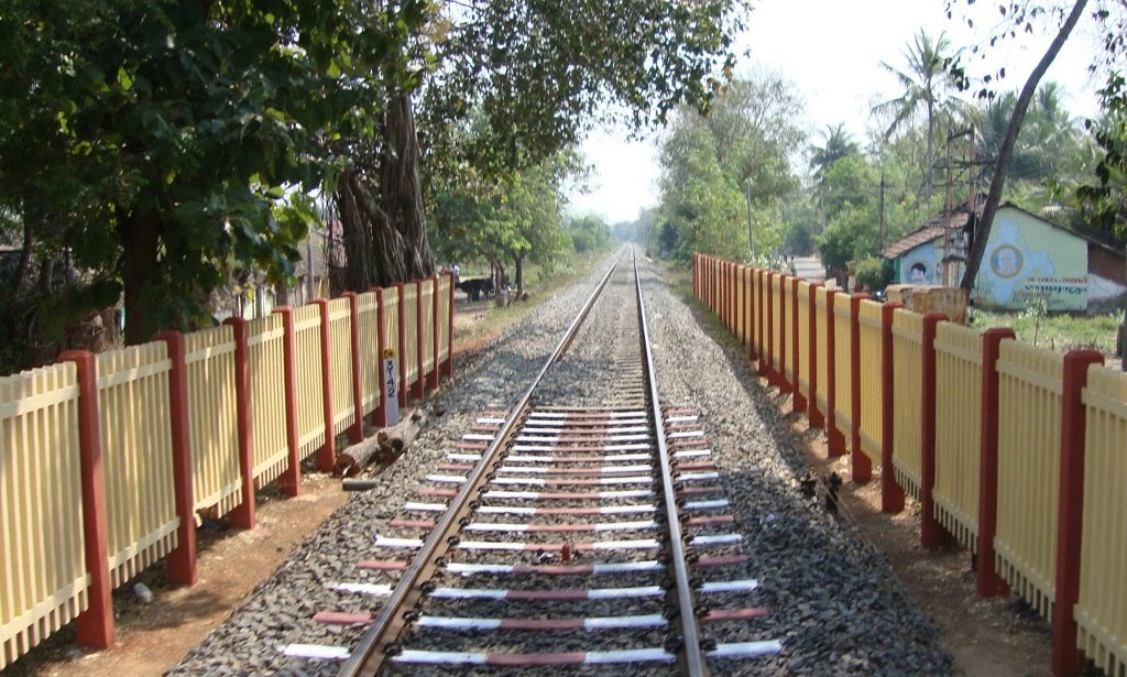 DSC07930 Rly Crossing