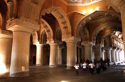 Kids in the Tirumalai Naik Palace